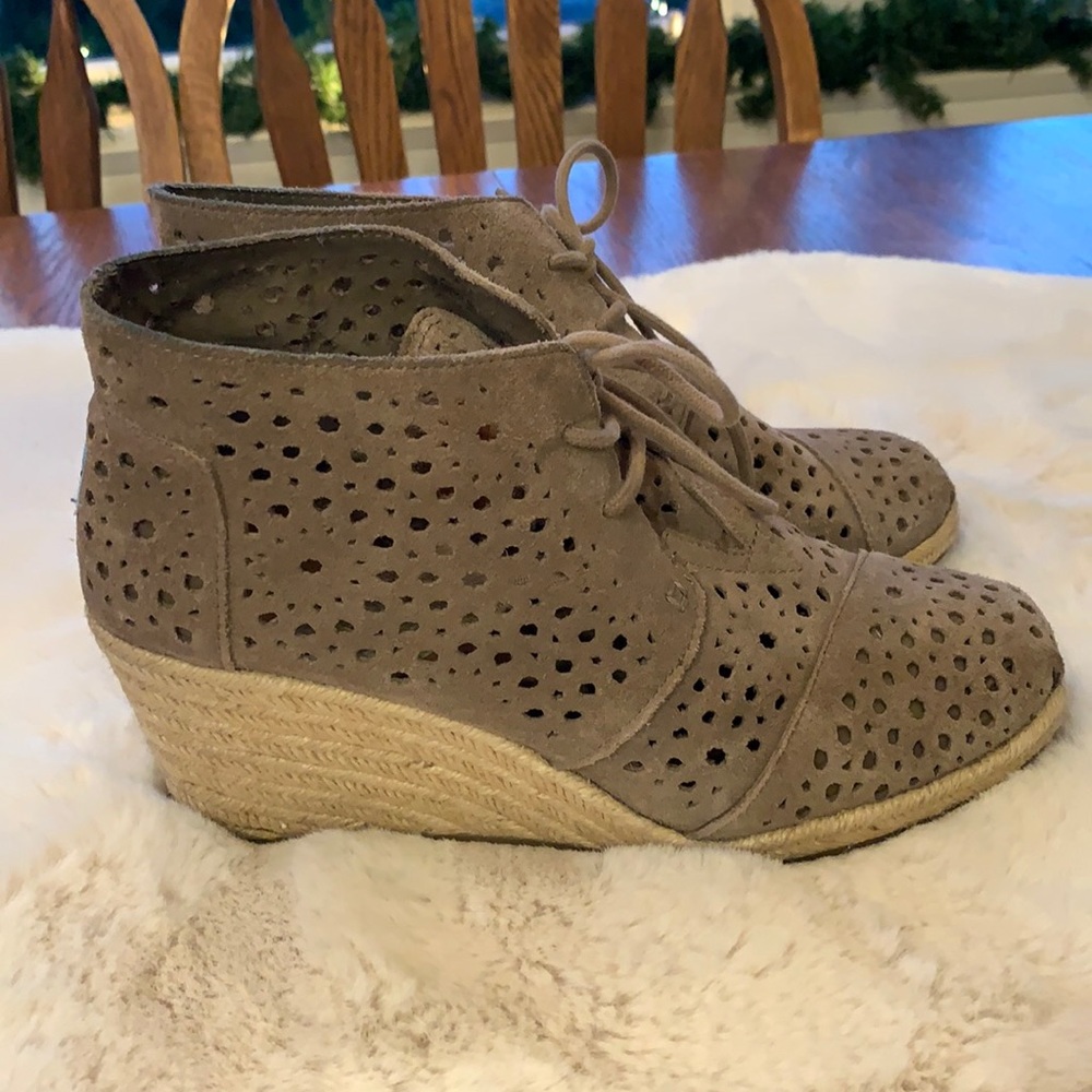 Toms shoes